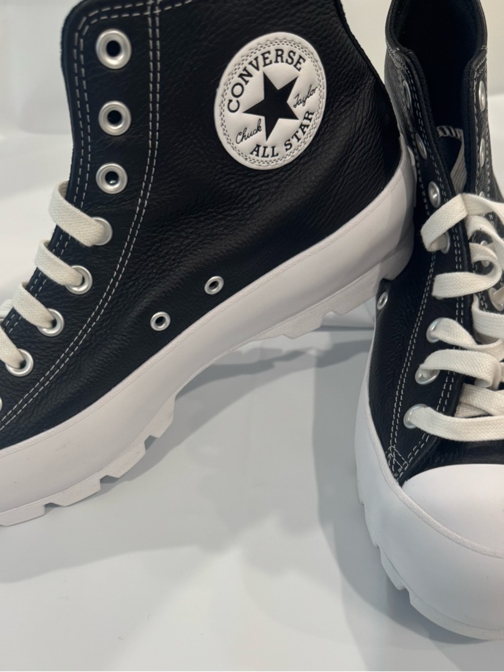 Black High-Top Leather Converse - Picture 2 of 8